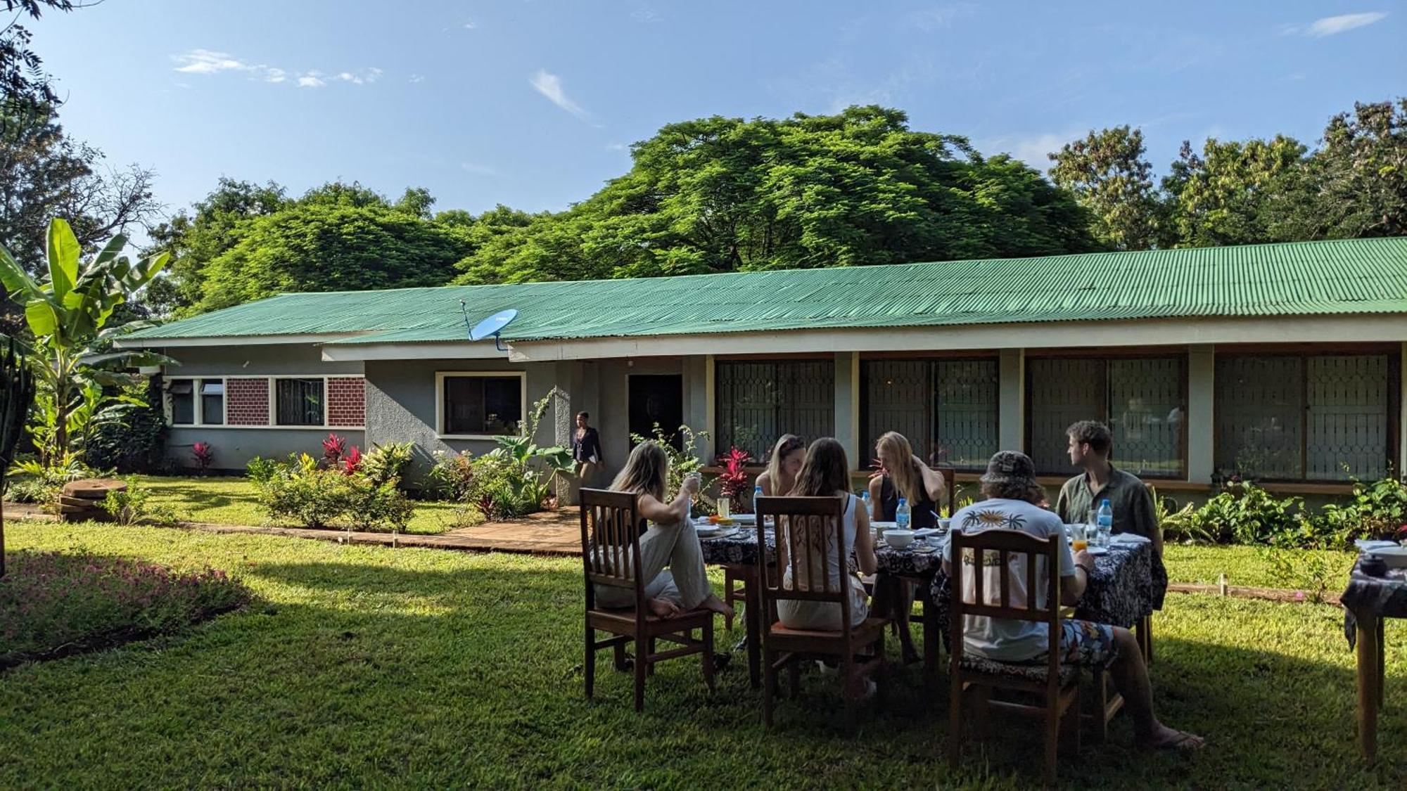 Bed and Breakfast Walk With Us Africa Moshi Zewnętrze zdjęcie