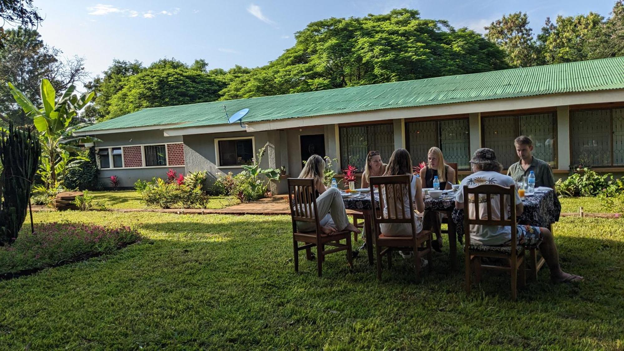 Bed and Breakfast Walk With Us Africa Moshi Zewnętrze zdjęcie